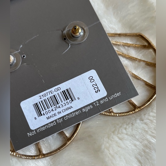 CANVAS gold tone metal fan earrings NWT - Picture 2 of 2